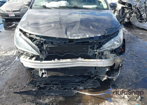 2018 Chrysler Pacifica Touring L z USA, uszkodzony, nr VIN 2C4RC1BG7JR294647